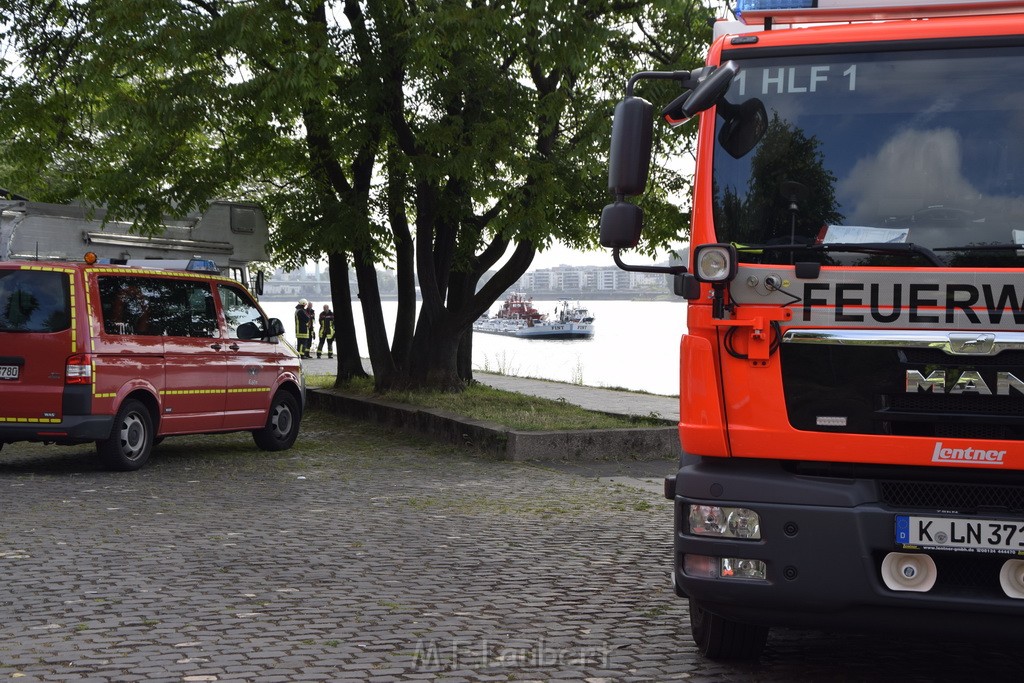 Schiff 1 Koeln in Hoehe der Koelner Zoobruecke P200.JPG - Miklos Laubert